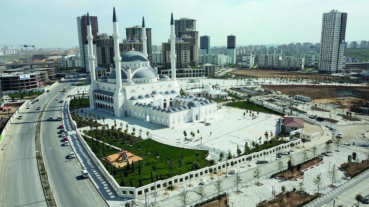 Kayaşehir Camii